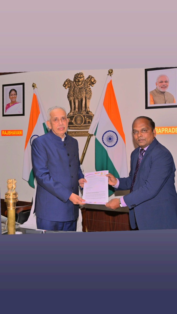 1Rahulpatil's tweet photo. #PMO  Governor of Andhra Pradesh Hon'ble Governor, Sri S. Abdul Nazeer  met with Shri Rahul Patil, Co-Convener, Sri Lanka-India-Nepal 🇱🇰 🇮🇳 🇳🇵 Tri-Services Motorbike 🏍 Expedition, and discussed future expeditions https://t.co/O2OfUPE0og