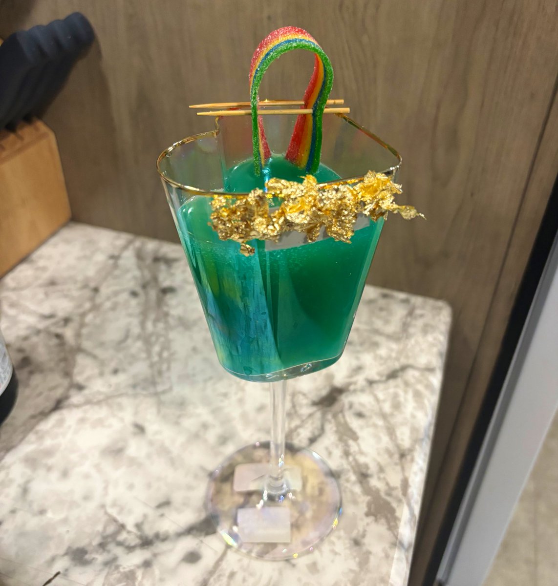 Happy #StPaddys! 🇮🇪

Started our morning off lucky with the End of the Rainbow mimosa!! 🍀🌈 

#StPatricksDay #stpatricks #luckoftheirish #cocktails #drinkrecipe #cocktailrecipes #mimosa #mimosasunday