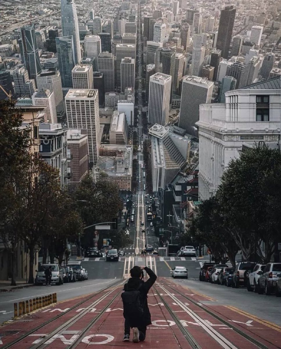 siradisifoto's tweet photo. San Francisco 📸 Size neyi hatırlattı ? https://t.co/5qY8xk7zWj