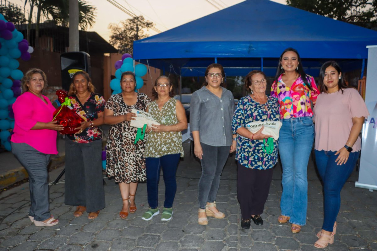 Seguimos Conmemorando el #DíaInternacionalDeLaMujer 🩷

Fue muy agradable compartir en este evento junto a muchas mujeres fuertes y luchadoras, quienes son un ejemplo de superación. 

📍Sede de Nuevas Ideas Apopa.