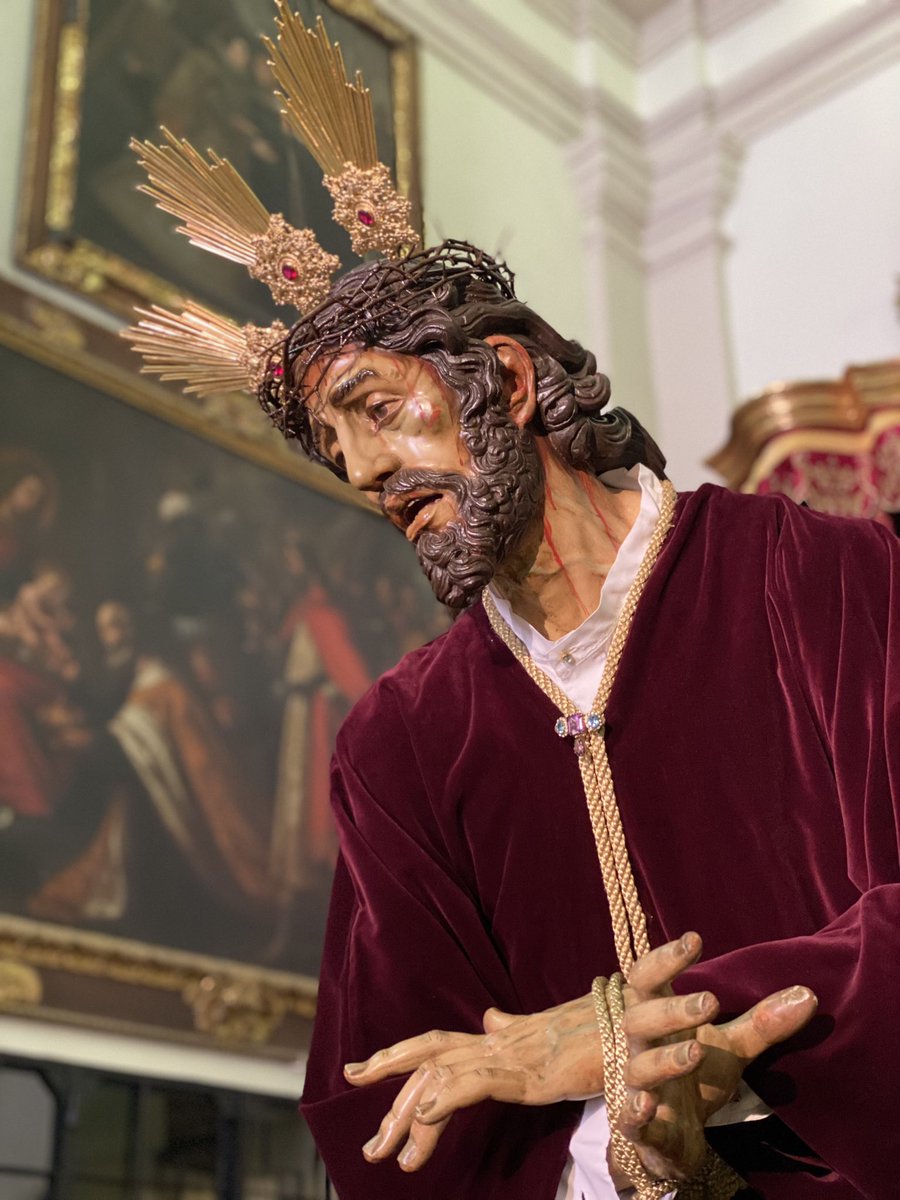 Jesús Nazareno en solemne veneración, posteriormente será su Vía Crucis y subida al paso procesional