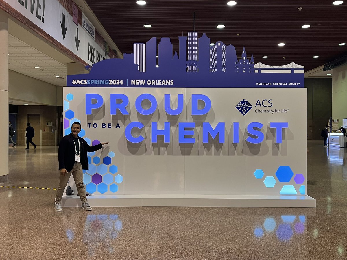 sparkLAYs's tweet photo. Proud to be a chemist #ACSSpring2024 #Compchemist https://t.co/qeJBjK6NL8