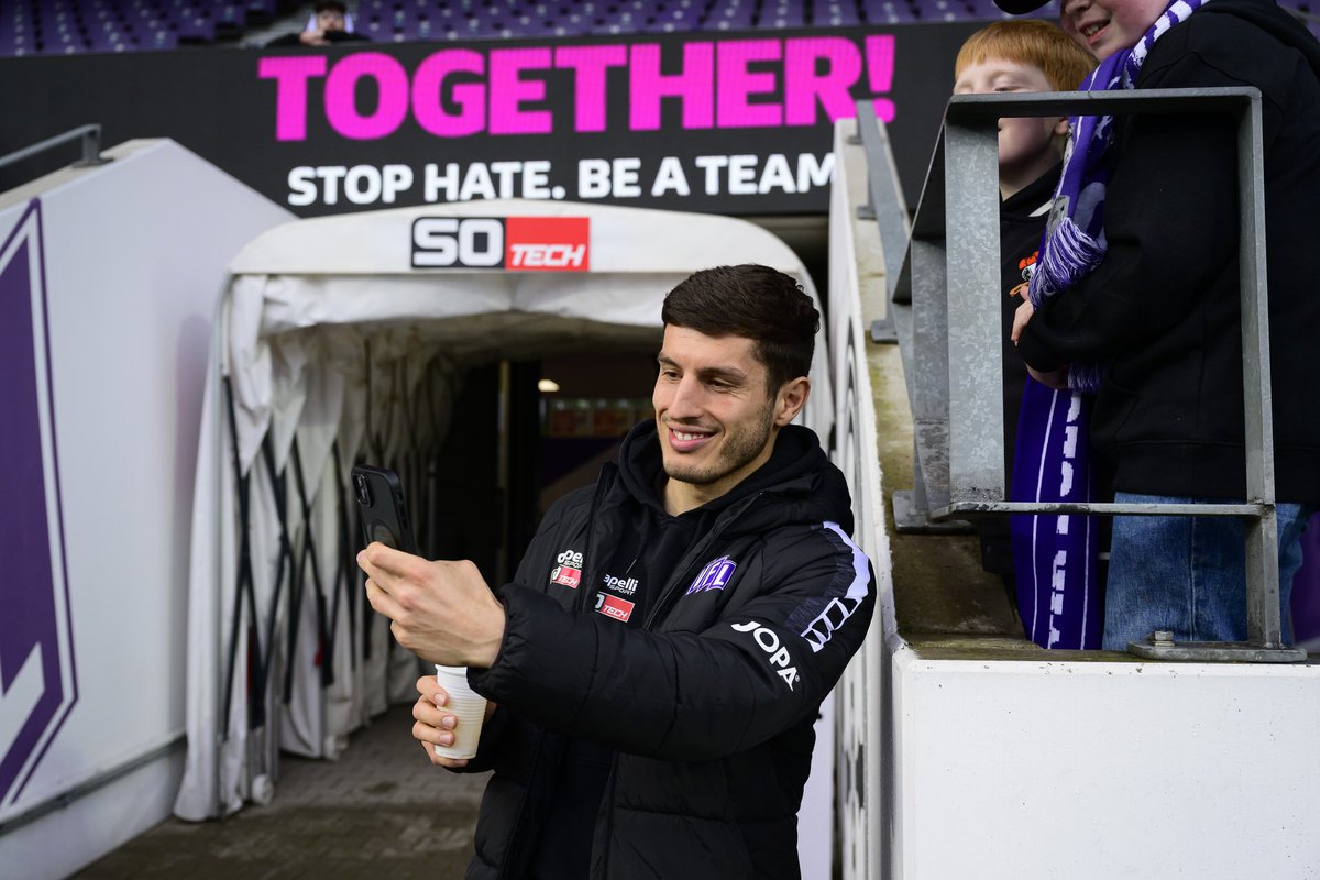 VfL_1899's tweet photo. Aktionsspieltag "Together". 🩷
Stop Hate. Be a Team.

#vfl1899 #OSNF95 https://t.co/GKqpI8vMi3