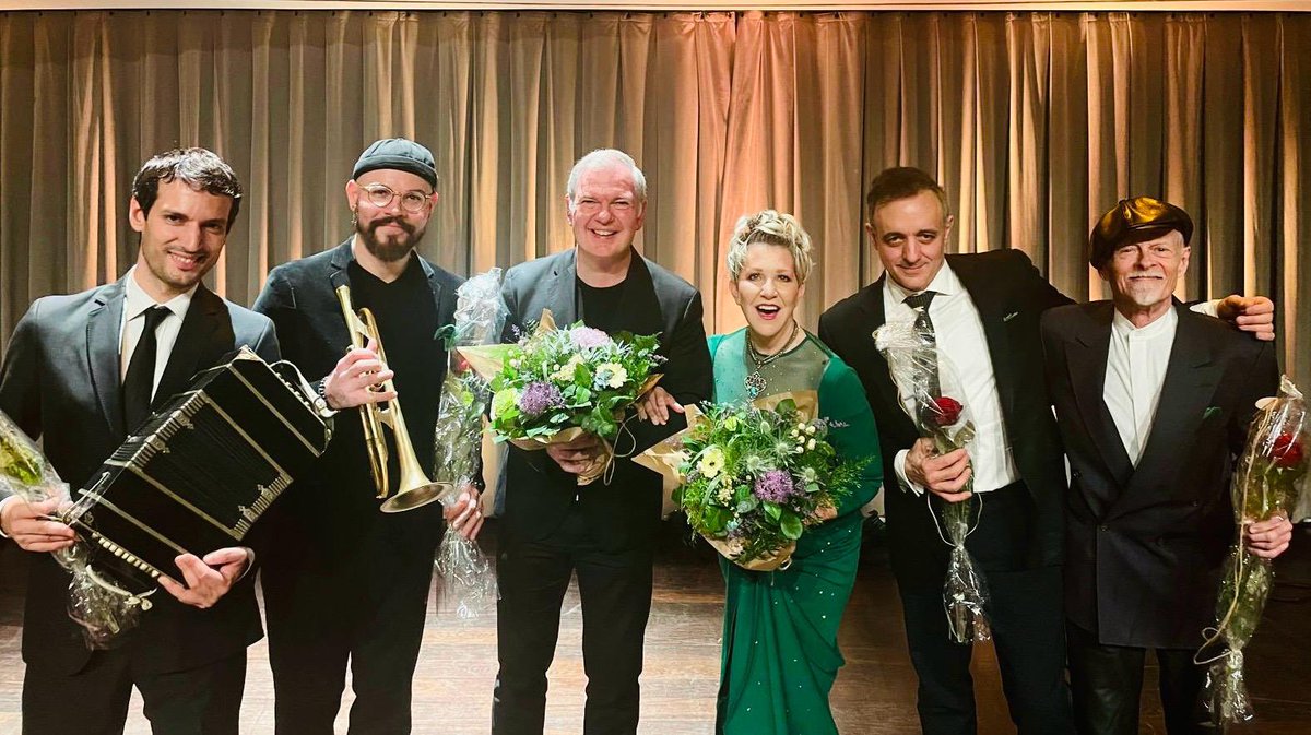 Time flies when you’re having the time of your life - this tour of Songplay has been the stuff of dreams! This afternoon we have our final performance in @saffronhallsw, an extraordinary example of how to build a world class concert hall in any corner of the earth.