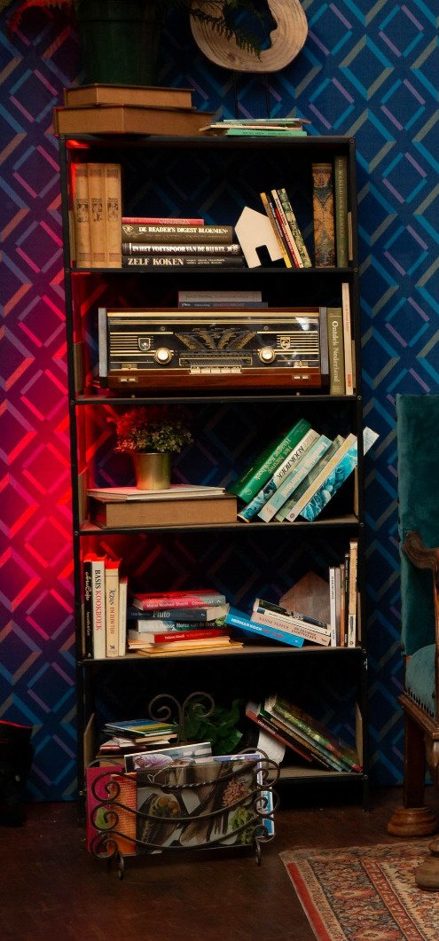Kankerkasten's tweet photo. Boekenbal boekenkast https://t.co/jB9ltkq4Fu