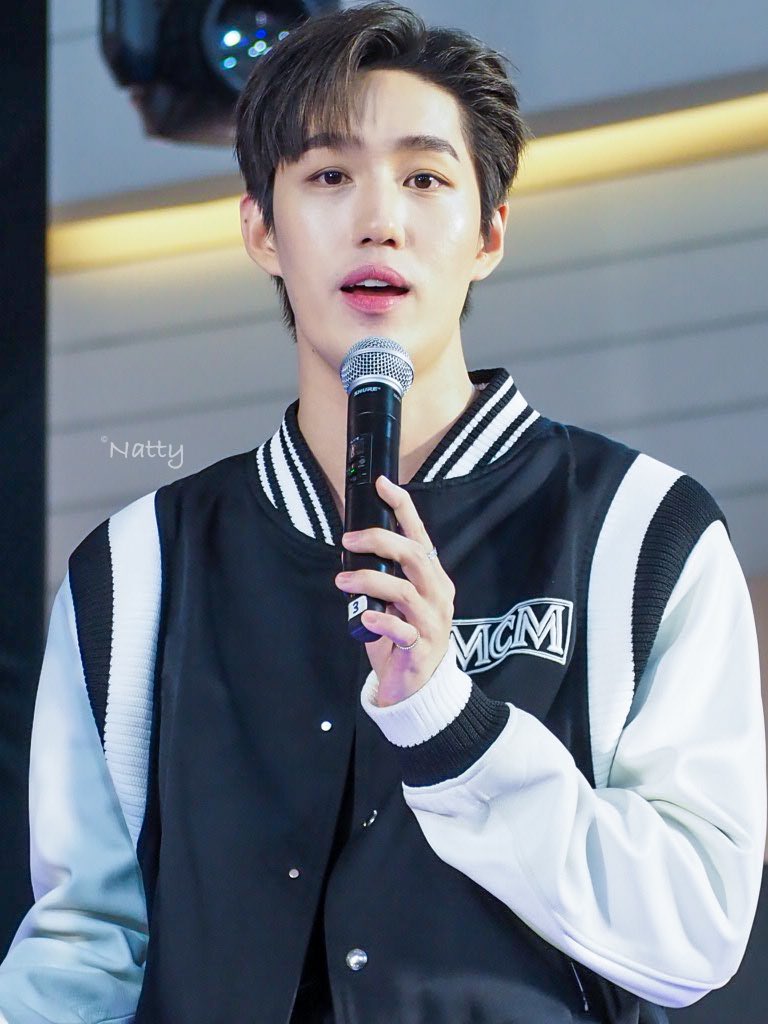nattypro's tweet photo. หน้าใสกิ๊กเลยอ่ะ 🥰
#แอร์สีดำต้องแคเรียร์ #XInverterPLus #XisElegant #Carrierthailand #Thanapob_lee https://t.co/s7h8e4g0Kv