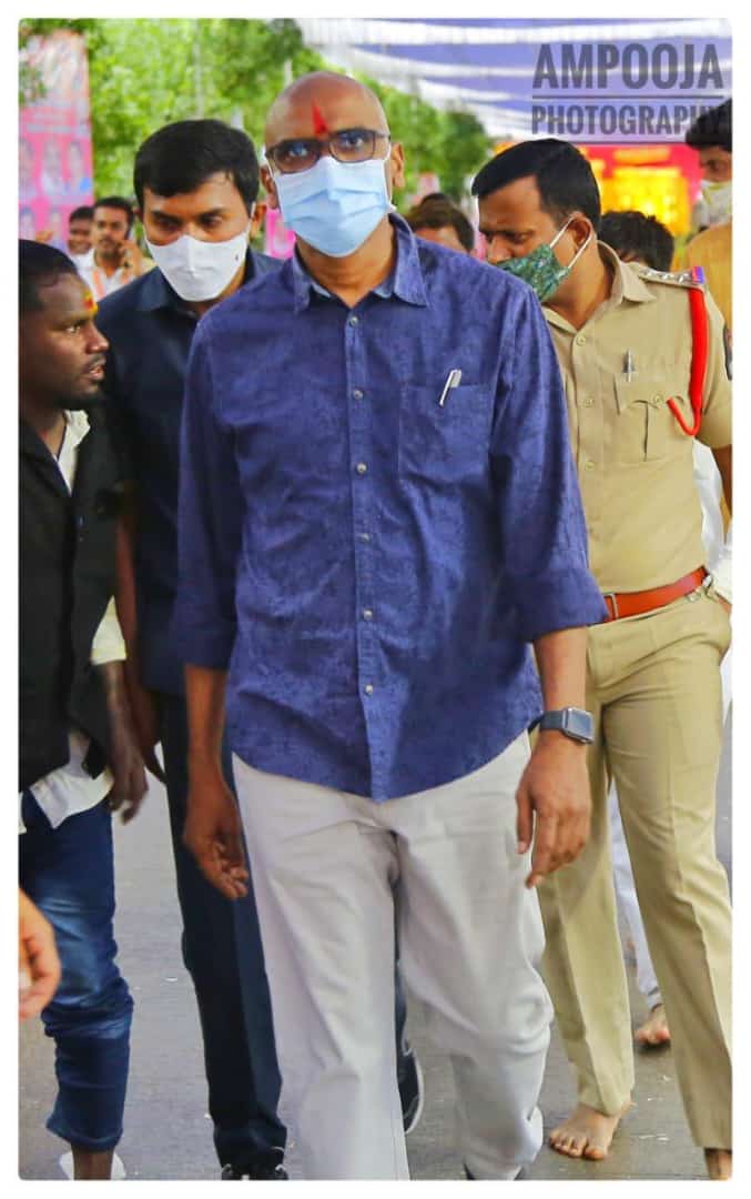 vamshi_icon_'s tweet photo. నమ్మిన జనం కోసం ఇచ్చిన మాట కోసం కడ దాక కొట్లాడే యుద్ద వీరుడు... 🔥🔥 @RSPraveenSwaero సార్
#IamWithRSP
#standwithRSP https://t.co/OsQmXOf8fy