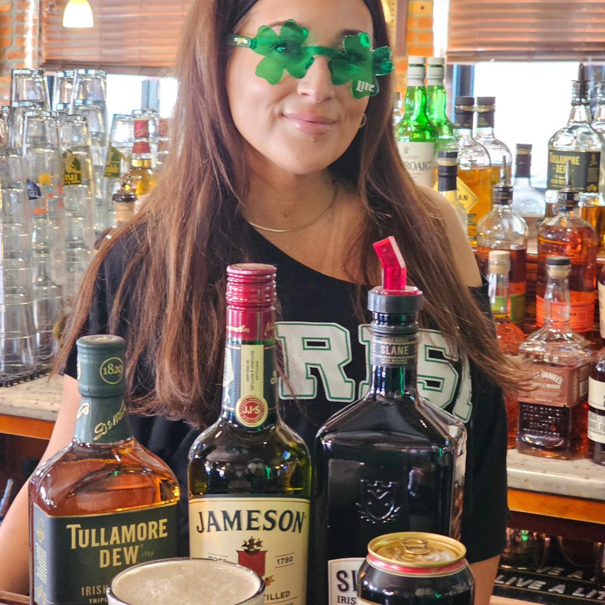 HAPPY ST. PATRICK'S DAY!! Stop in and see these Irish Eyes (partially anyway 😉) T.c. Cole performing 2-5pm! Brunch till 3pm. Great Dinner Specials and of course, plenty of libations 🍻🇨🇮🍀☘️