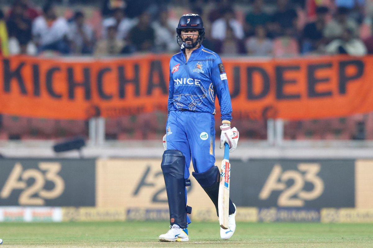 ccl's tweet photo. Strikeouts and sixes fade into the background. Today, it's all about witnessing @KicchaSudeep in action.
#CCL2024 from February 23rd - March 25th and will be Live on JioCinema and Sony Ten 5.
#A23 #Parle2020 #CCLSeason10 #DanubeCCLUAE #TruckersUAE #CCLUAE #Chalosaathkhelein #CCLonJioCinema #CelebrityCricketLeague #JioCinema
@A23_Rummy @Parle2020cookie @BharathiCements
@JioCinema @SonySportsNetwk