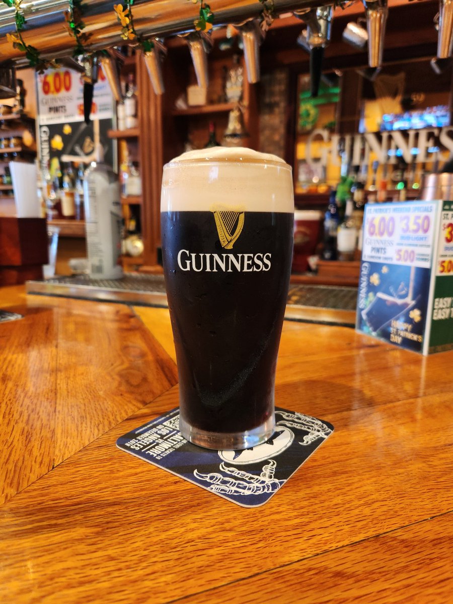 brkearn's tweet photo. @bertkreischer where you at? Got a Pint waiting for you .  At The Irish Penny salisbury md! https://t.co/8KNr2cu5fR