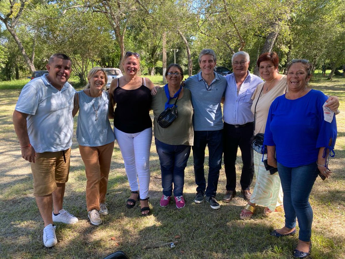 EduardoHardoy's tweet photo. Reunión Regional del Partido Liberal en #Itatí 🩵

Junto a todos los presidentes de los comités del norte de #Corrientes abordamos la actualidad política e institucional de nuestra fuerza, además de compartir experiencias de trabajo para fortalecerla. ¡Siempre adelante! https://t.co/nn8UgkOCe0