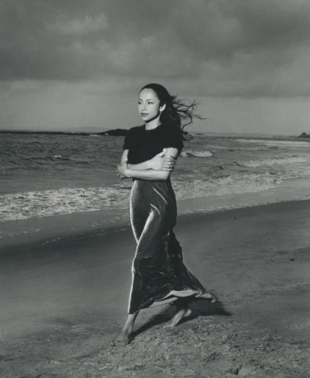 _HDD's tweet photo. Sade photographed by Albert Watson (2000) https://t.co/Zsrs6NYEYd