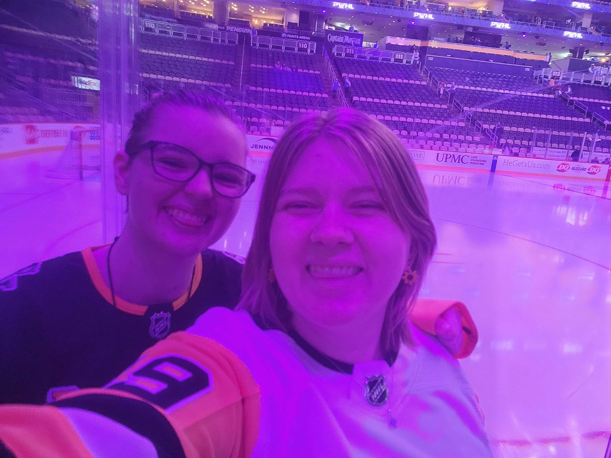 eurydiceval's tweet photo. PWHL PENGUINS DOUBLE FEATURE EXTRAVAGANZA https://t.co/gDHja2OB5K
