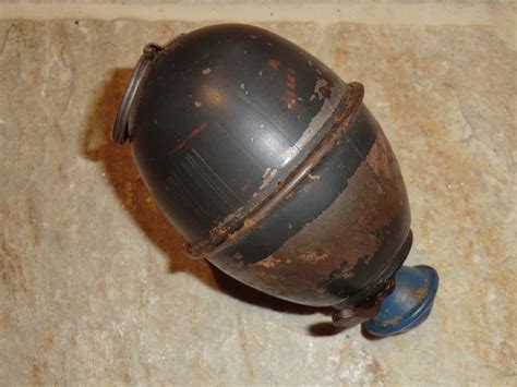 Nu met Pasen voor de deur wil ik een voorstel doen aan de Efteling.  Granaat eieren zoeken met een explosieve verrassing. <a href="/NielsKooyman/">Niels Kooyman</a> <a href="/KBoodschap/">Kleine Boodschap</a>