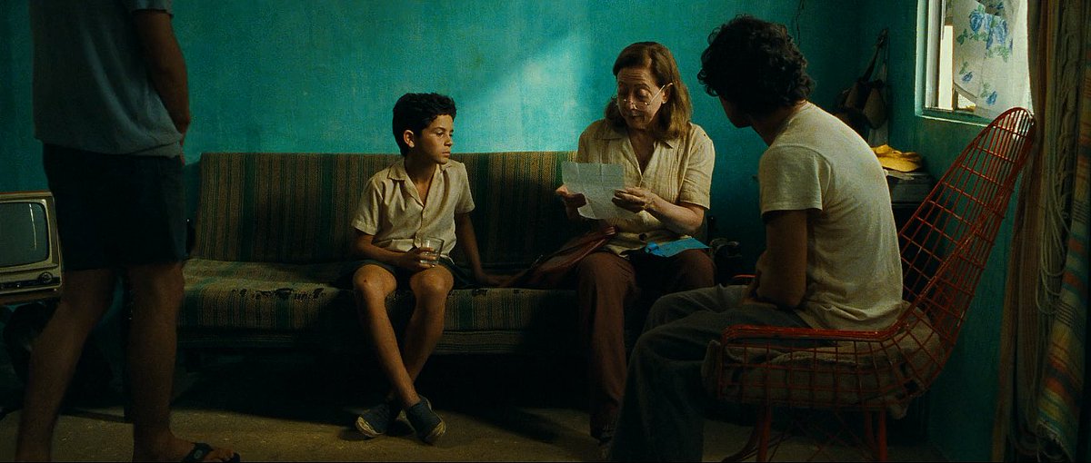 screenscaps's tweet image. central do brasil (1998) dir. walter salles