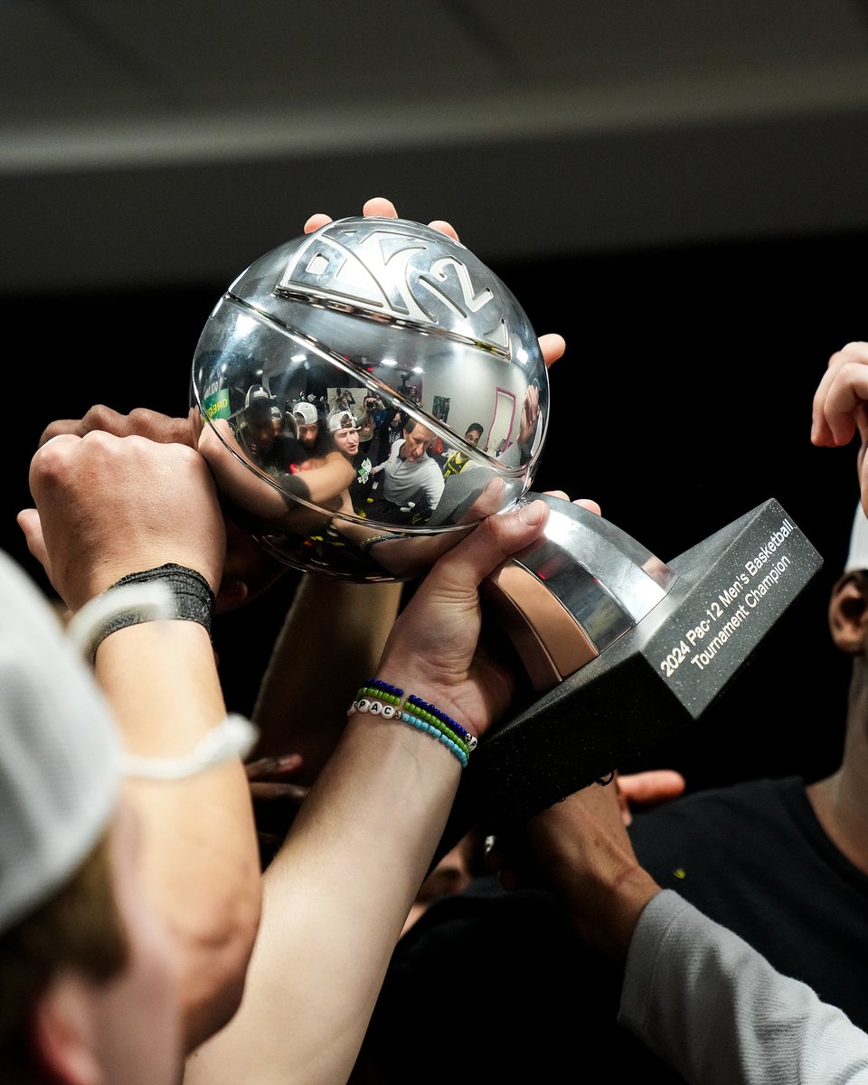 Oregon Men's Basketball tweet media