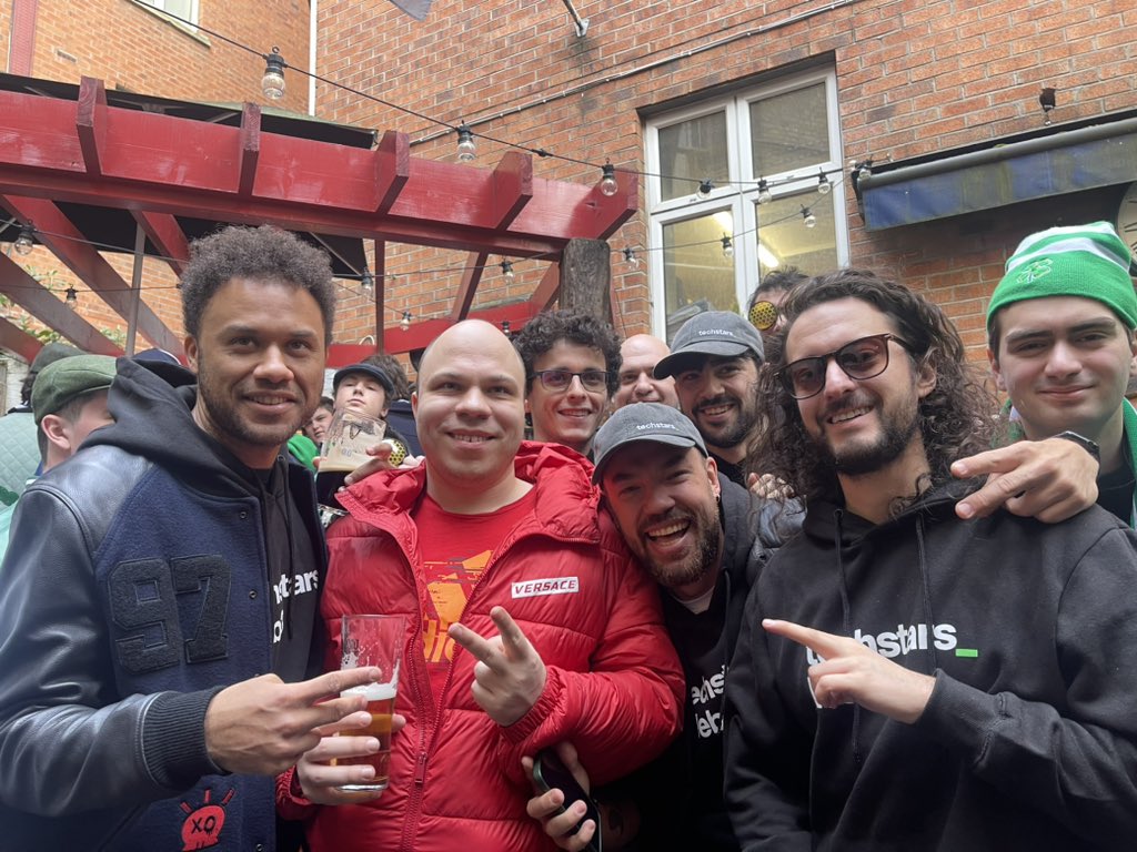 We didn’t need to sell our $ETH nor $btc to pay for this St.Paddys day trip for <a href="/techstarsweb3/">Techstars Web3</a> , we just used <a href="/SavvyDeFi/">Savvy DeFi</a> + <a href="/raincards/">Rain</a> to pay for our flights.
☘️🎩🍀