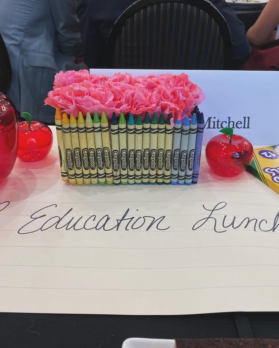 Evangeline Mitchell tweet media