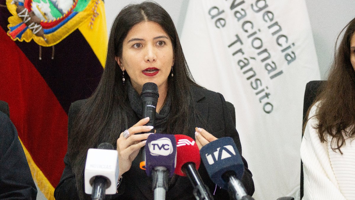 ANT_ECUADOR's tweet photo. ¡En #LaNuevaANT estamos comprometidos en luchar contra la corrupción!

Desde que inició nuestra gestión hemos detectado varias irregularidades y se han puesto las denuncias en @FiscaliaEcuador para que se realicen las investigaciones correspondientes.

#ANTCeroCorrupción https://t.co/Fj0RYz3Q3I