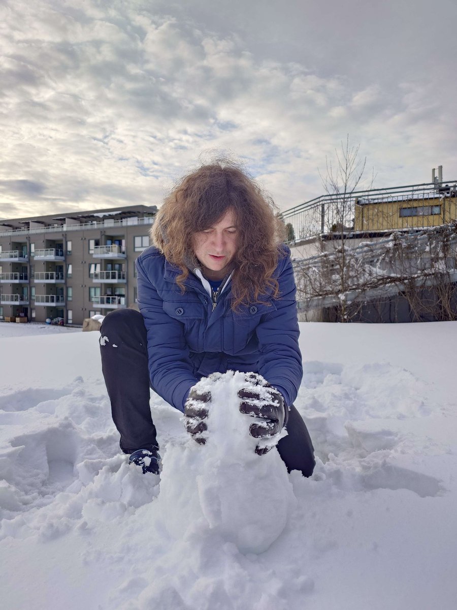 Joshimuz tweet media