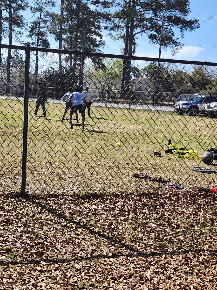 dushuante's tweet photo. That Sunday morning work Demetrius Holloway JR Qb/pg 2026 Jenkins High school@ coachsawyer22 https://t.co/dw4NEx2h9g