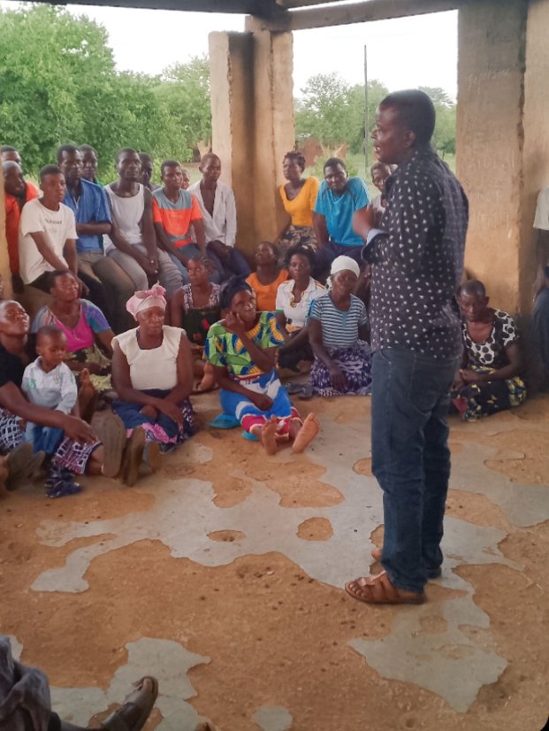 Mantchombe Cooperative is a farmer-owned organization located in Chikwawa district in the area of group village Chinangwa, T.A Katunga under Makanda E.P.A.
The Cooperative started as an association in December 8, 1998 with a total of 179 members of which 60 were females and 119 m
