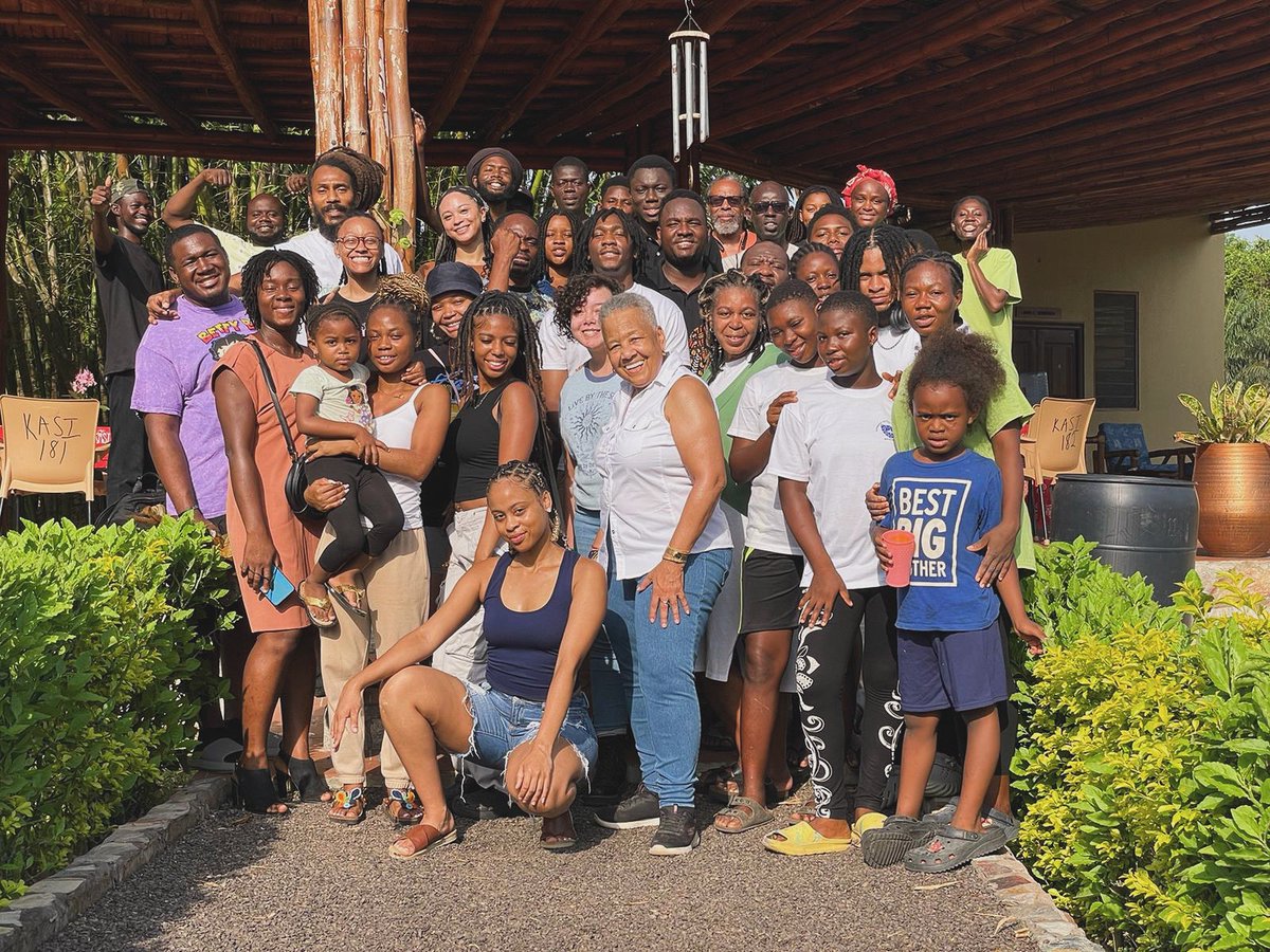 HBCUGreenFund's tweet photo. Returning from Ghana to the US, the HBCU Green Fund is all about spreading the green vibes globally! 🌍🇬🇭➡️🇺🇸 We're not just making connections; we're making lifelong friendships rooted in our shared passion for sustainability. #HBCUGreenFund #SustainableConnections https://t.co/WrXc6mUinb