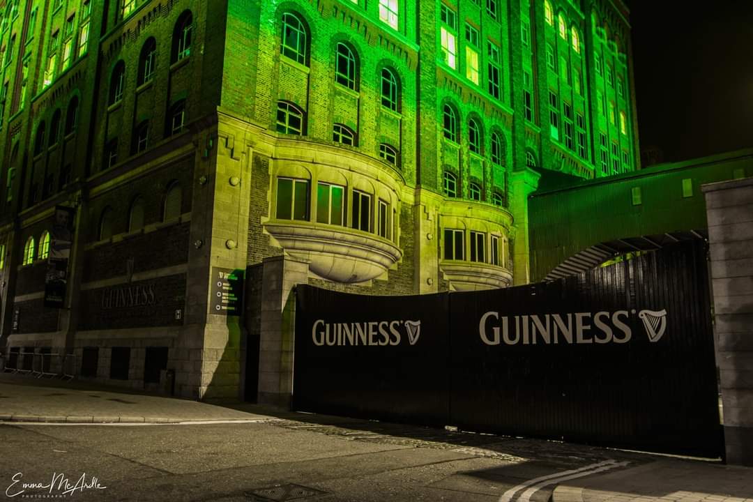PhotosOfDublin's tweet image. Happy St. Patrick's Day 🇮🇪

Hope everyone's enjoying the celebrations 💚

📷 @McArdlePhoto
