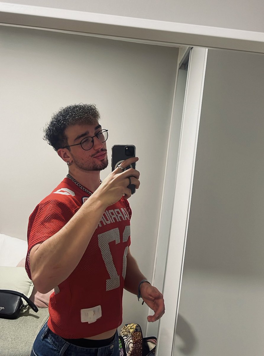 tu powerlifter de confi 🏋🏽‍♂️ tweet media