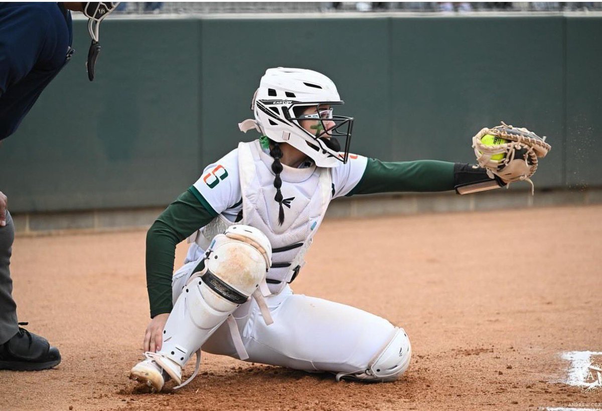 HaleyV2024's tweet photo. Lady Hawks take the win against Brownsville Lopez 5-1. Hitting it to the moon. Let’s go!!!! 🚀 https://t.co/XPdEunUfxO