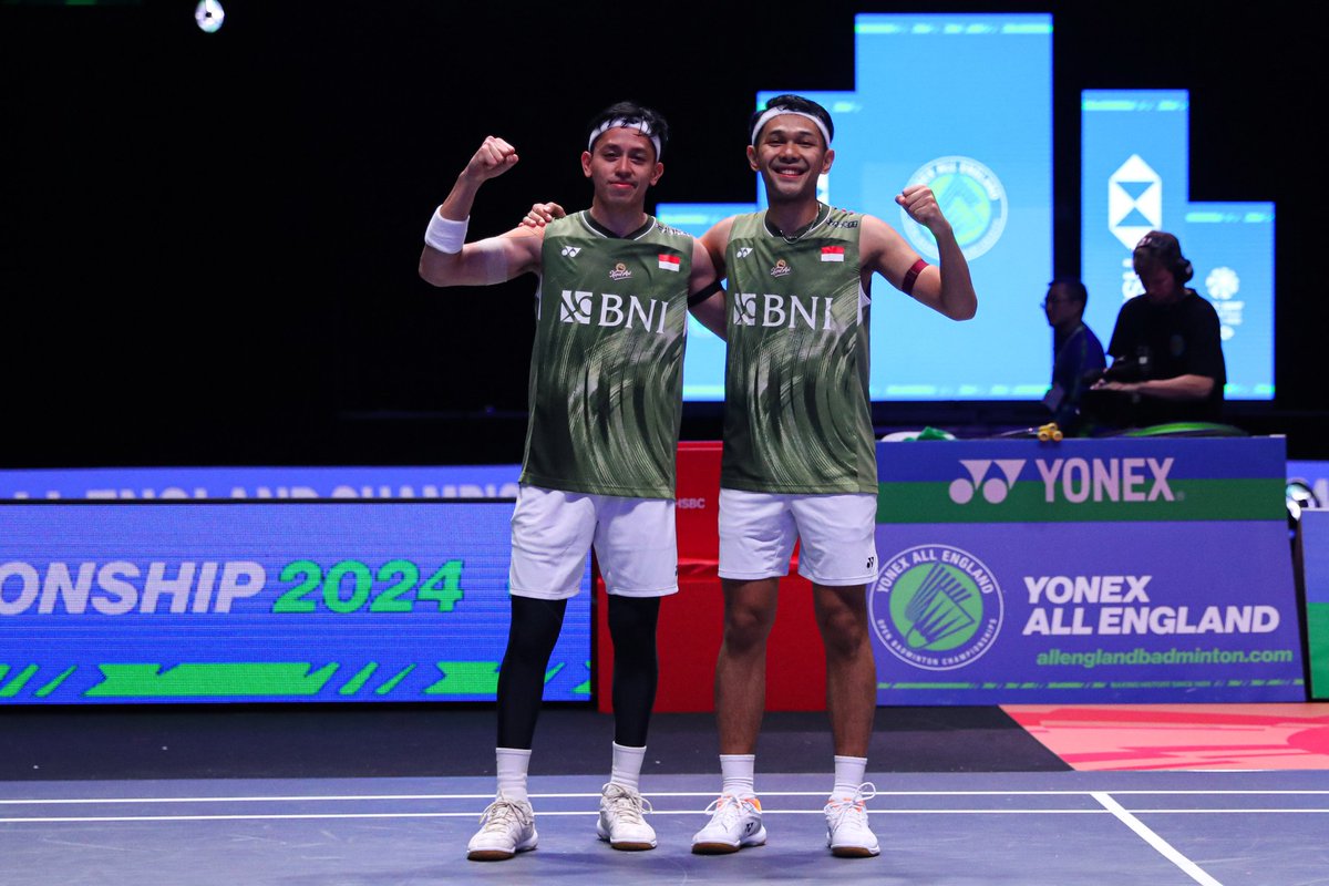 Untuk kali pertama dalam satu dekade, Indonesia akhirnya mampu meraih 2 gelar dalam satu edisi All England. Sebuah oase menyegarkan di tengah padang tandus prestasi bulu tangkis Indonesia. Dahsyat! 📸: PBSI