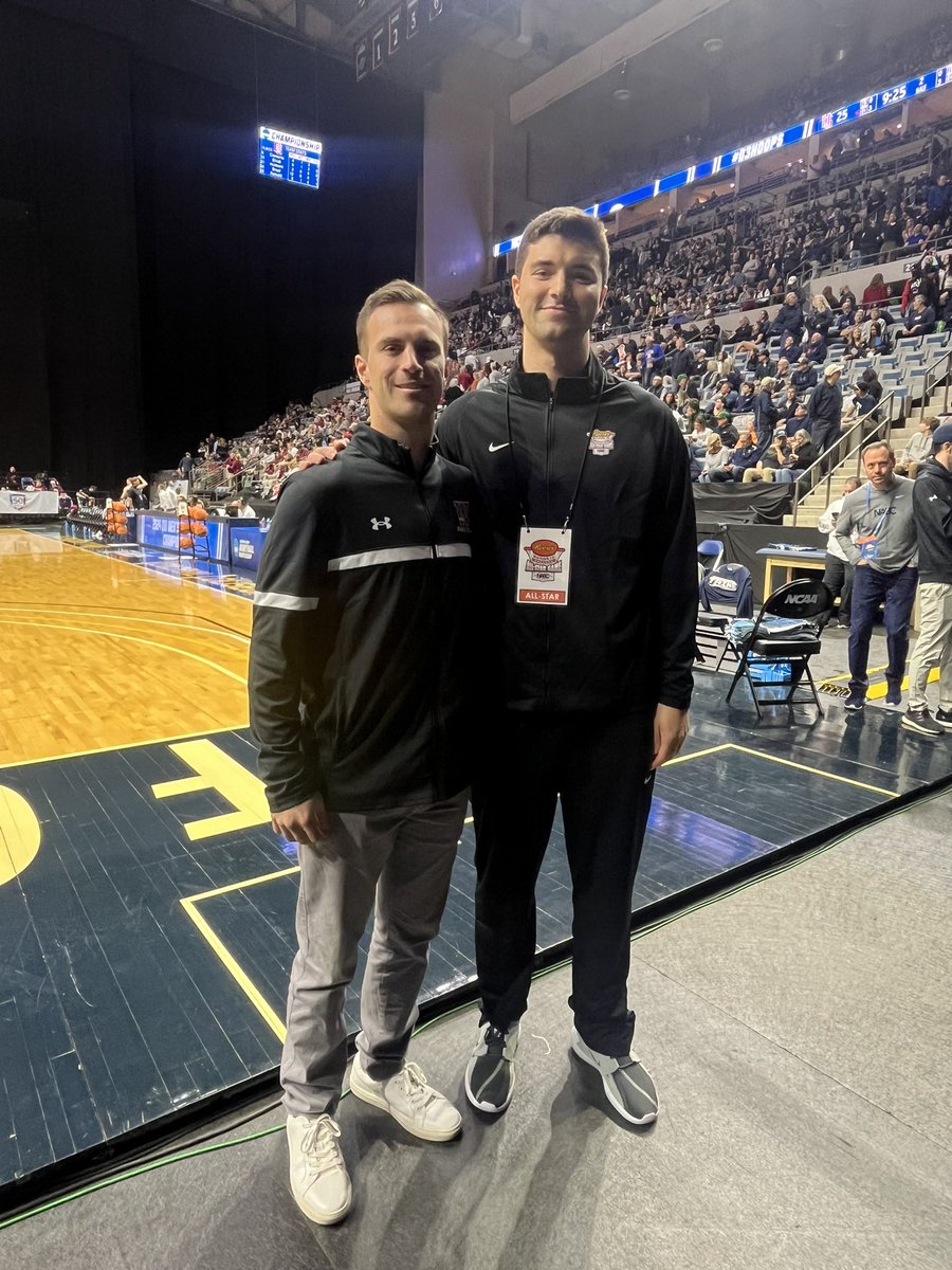 Thankful I got the opportunity to support <a href="/DominicDunn44/">Dominic Dunn</a> playing in the Reese’s National All Star game representing <a href="/WidenerMBB/">Widener University MBB</a>. Amazing player but an even better person with an incredible family! Congratulations on a great career 44.  #rollpride🦁