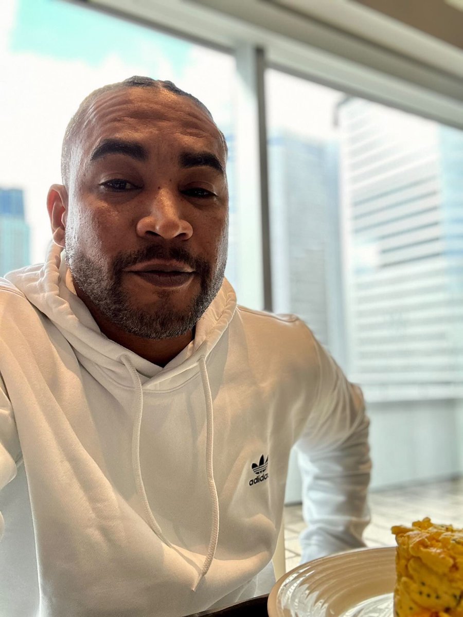 DONOMAR's tweet photo. Buenos días a todos, saludos desde #MONTREAL, #CANADA 🇨🇦 https://t.co/ScBAkhkKUF