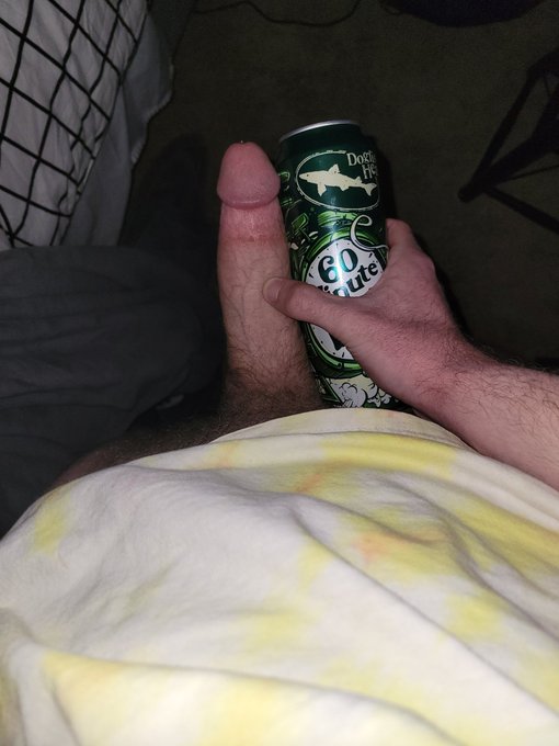 Happy St. Patricks Day!! Please partake responsibly 🍀 https://t.co/R21D1en7Ff<a href="/tag/bulge"class="tags"><span>#bulge</span></a><a href="/tag/pupplay"class="tags"><span>#pupplay</span></a>