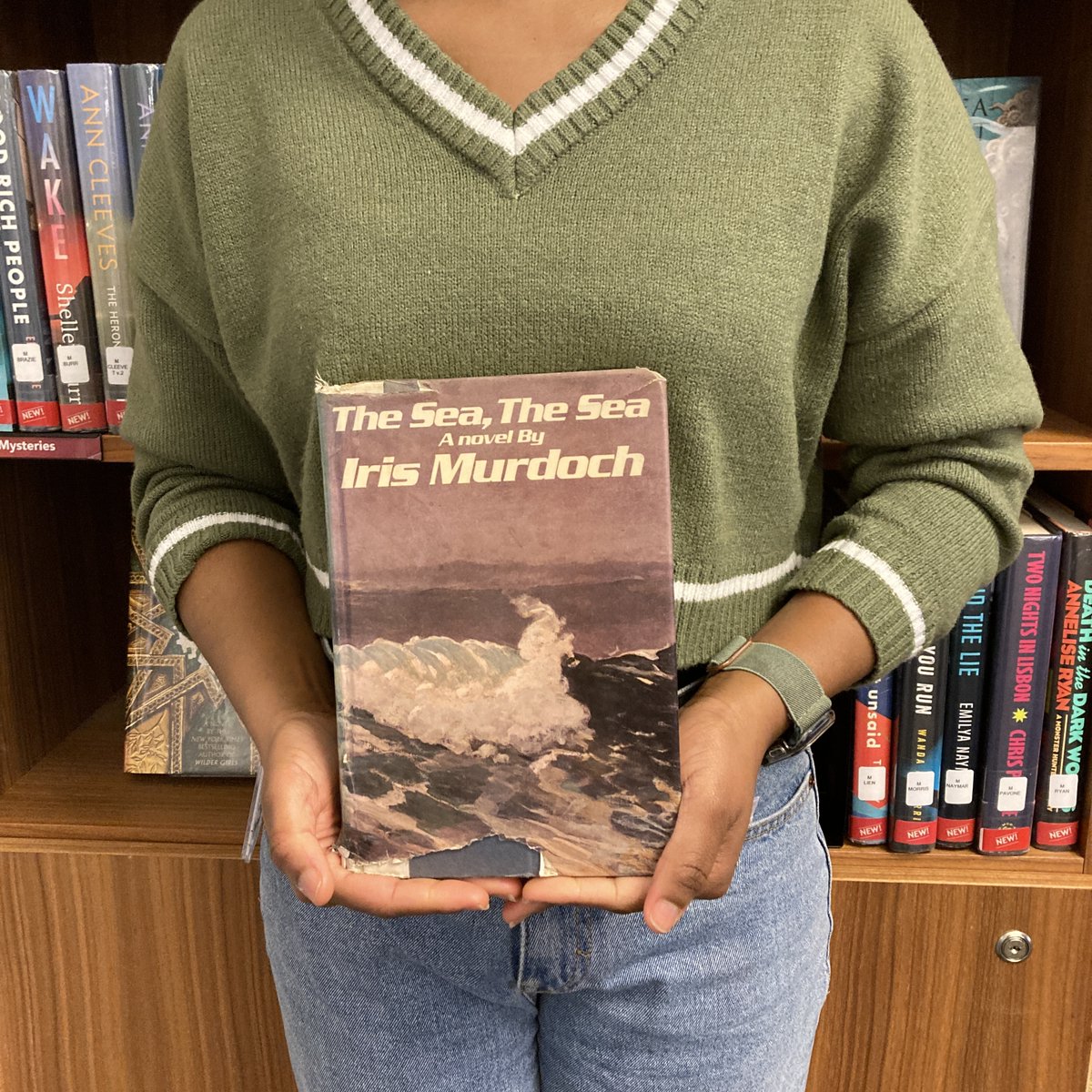 The American Library in Paris tweet media