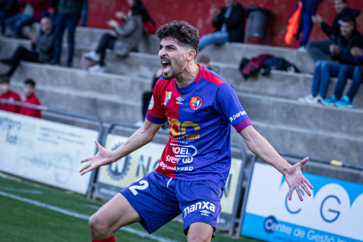 🖼️ Per emmarcar la primera meitat de <a href="/mchabboura/">CHABB⚽️URA  M⚽️HA.</a> 

🅰️ ssistència de gol a <a href="/marcmas9/">Marc Mas Costa (💙,🧡) ALVA FAM 💜</a> i un perill constant per banda esquerra!

#OlotMollerussa #3RFEF5 #ElQueOlotEsMereix