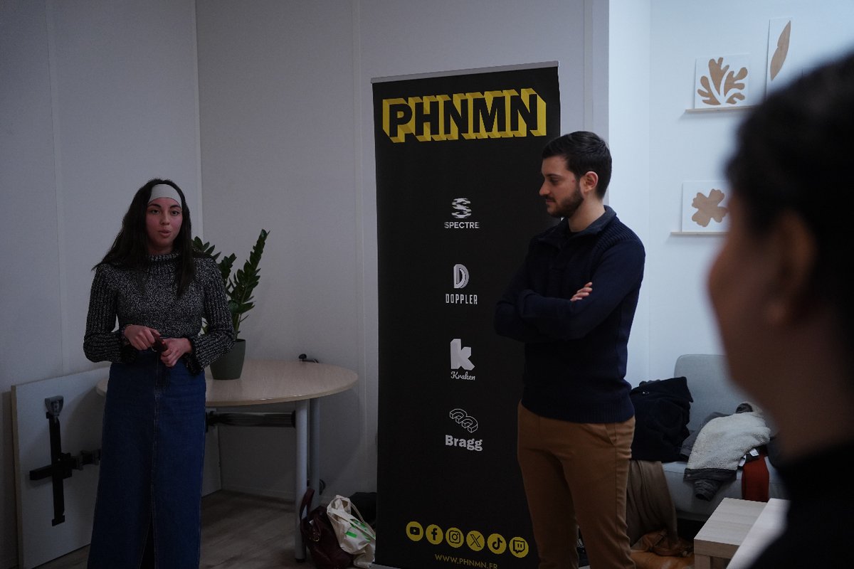 Phénomène tweet media