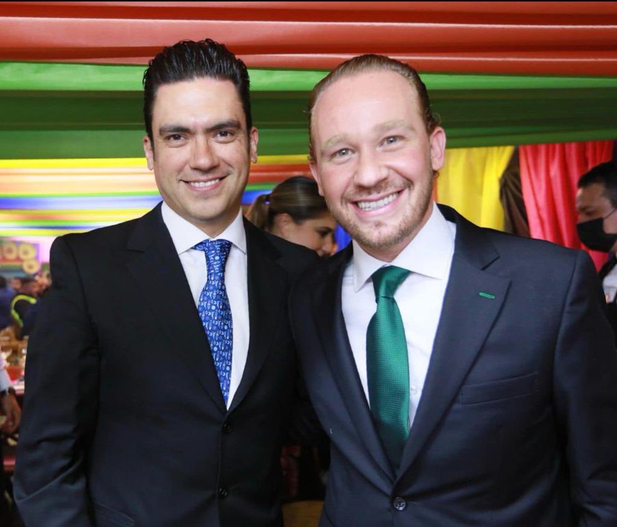 MMillerR2's tweet photo. ¿Te suena? TU #CartelInmobiliarioDelPAN 
Ahí te va tu recuerdito #FueraRaTaboada

@X @elonmusk 
¿Por qué le permiten este hostigamiento ofensivo a mi cuenta? https://t.co/AONei2v4ai