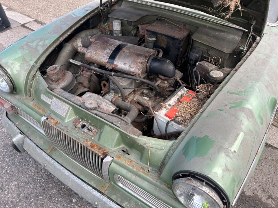 BarnFindsUK's tweet image. Ad:  1964 Sunbeam Rapier - "has been in dry storage for over forty years"
On eBay here --&amp;gt;&amp;gt; ow.ly/xBqR50QVagG

 #ClassicCarForSale #SunbeamRapier #ClassicCarAuction #CarRestoration #ClassicCarEnthusiast #CarCollectors