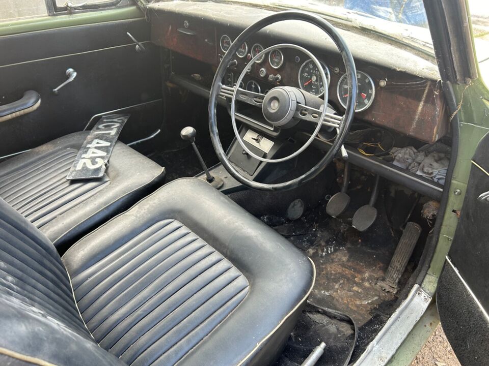 BarnFindsUK's tweet image. Ad:  1964 Sunbeam Rapier - "has been in dry storage for over forty years"
On eBay here --&amp;gt;&amp;gt; ow.ly/xBqR50QVagG

 #ClassicCarForSale #SunbeamRapier #ClassicCarAuction #CarRestoration #ClassicCarEnthusiast #CarCollectors