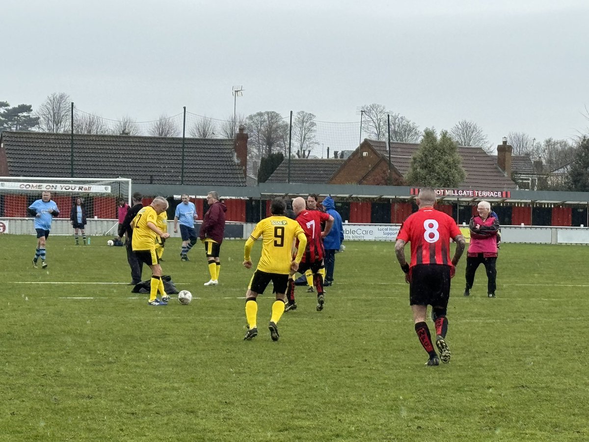We hosted the first round of matches today at a rainy north road. Red Team 0-2 Stanway Rovers A L ,Rowhedge 0-1L, Brightlingsea V Brightlingsea 1-1 D White Team 2-0 Win Stanway Rovers B 0-0 FC Clacton D, Brightlingsea v Brightlingsea 1-1D.