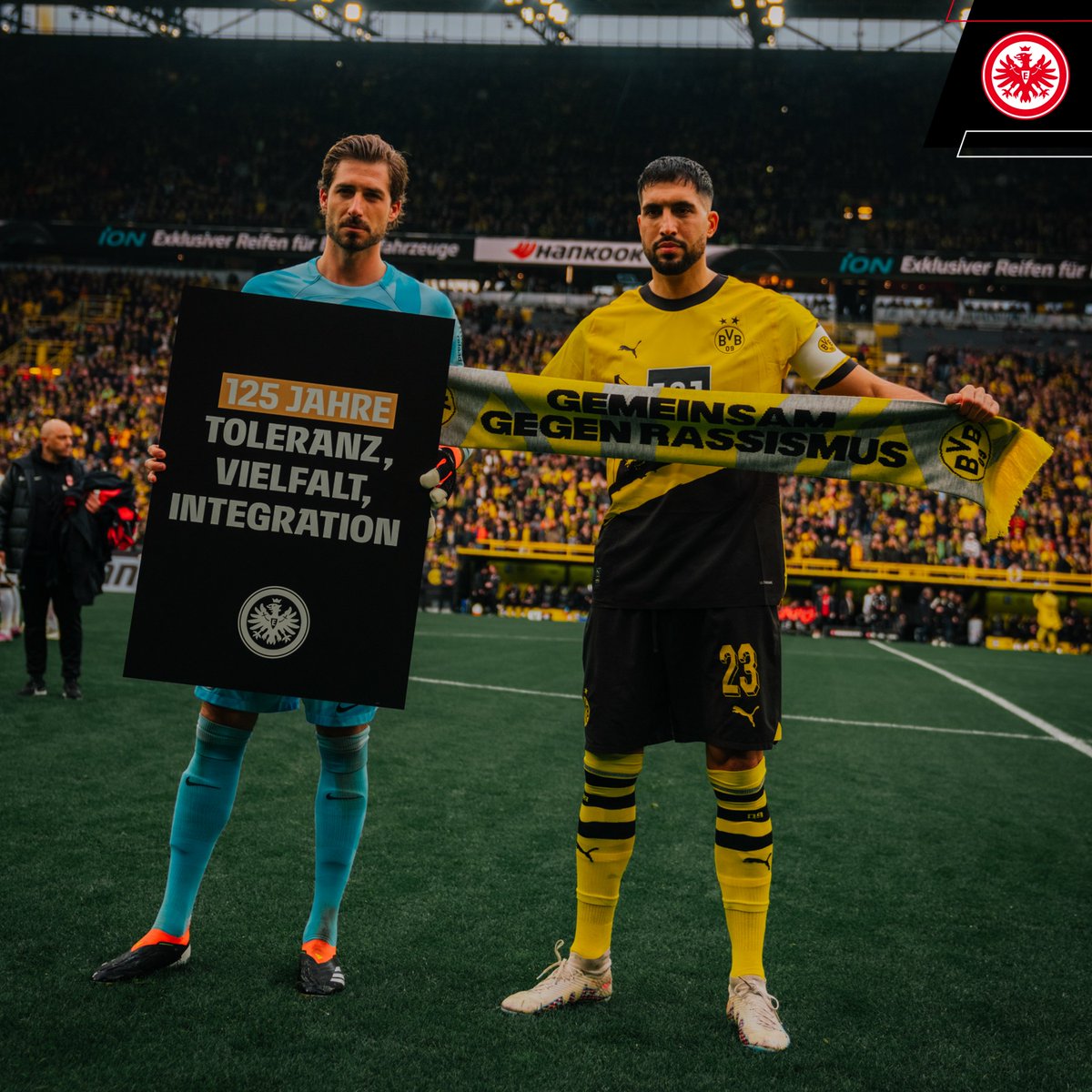 ✊ Gemeinsam gegen Rassismus, Hass und Intoleranz. 

 #BorussiaVerbindet | #inEintracht | #BundesligaWIRKT | #BVBSGE