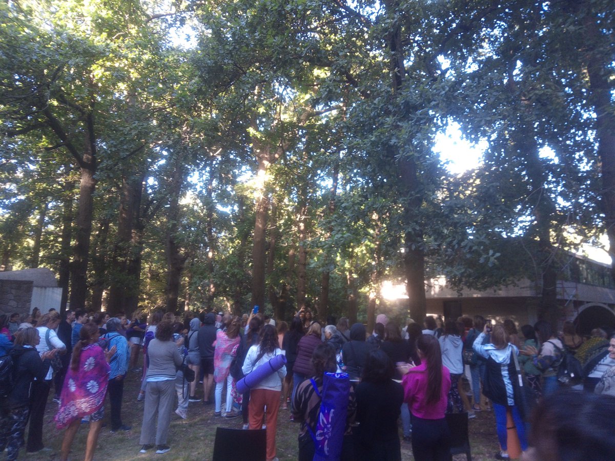 Ayer se realizo #ArgentinaMedita en
<a href="/CasadelpuenteM/">CASASOBRELARROYO</a>
con el equipo de <a href="/elartedevivir/">El Arte de Vivir</a>