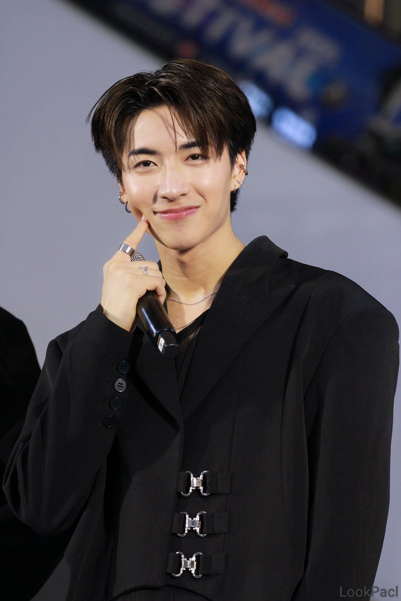LookPacl's tweet photo. จิ้มแก้มน่ารักมากกกกกกก
#JUNG_PERSES
#แอร์สีดำต้องแคเรียร์
#XInverterPlus
#CarrierXPERSES
#PERSES_TH #PERSES https://t.co/joHldkoUX1