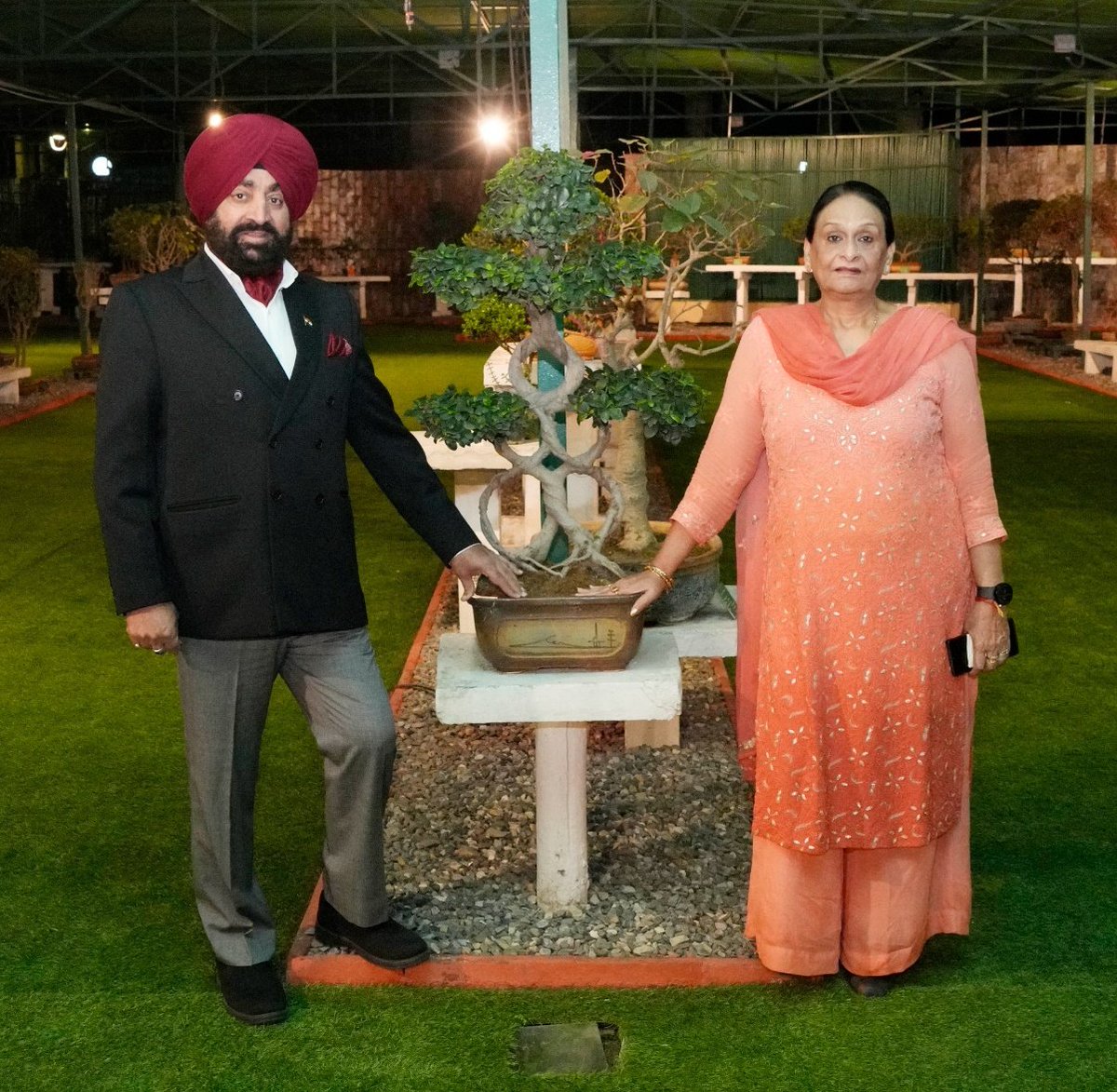 LtGenGurmit's tweet photo. Sharing some beautiful photographs of our Bonsai Plants...
#bonsai #bonsaitree #bonsaiart #bonsaistyle #plants 
#bharat #uttarakhand #dehradun #Rajbhawan https://t.co/KaKofwG2Wr