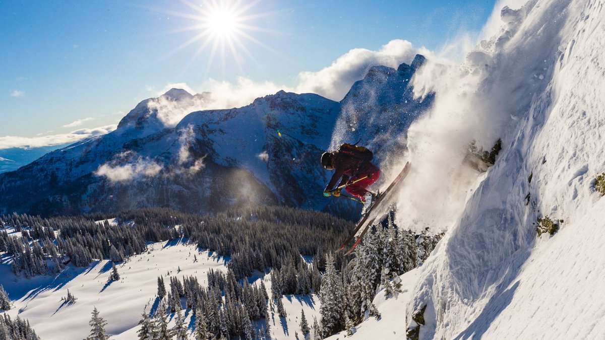 HeliCatCanada's tweet photo. There’s a reason why BC is the birthplace of heli &amp; cat-skiing: our famously deep snowfalls &amp; epic high-mountain terrain.

Ready for the best skiing &amp; riding days of your life? Check out all the world-renowned heli &amp; cat experiences BC has to offer at https://t.co/UFEKHQ75rC. https://t.co/MOS93hpF6t