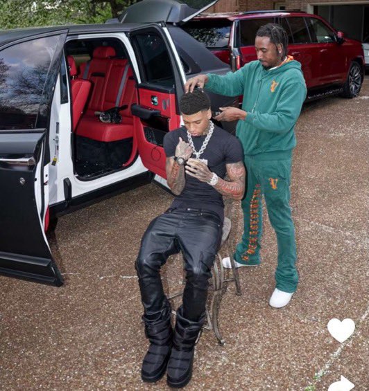 SaycheeseDGTL's tweet photo. NLE Choppa is catching heat from fans after remaking Youngboy’s album cover https://t.co/zTe7ZJzu5D