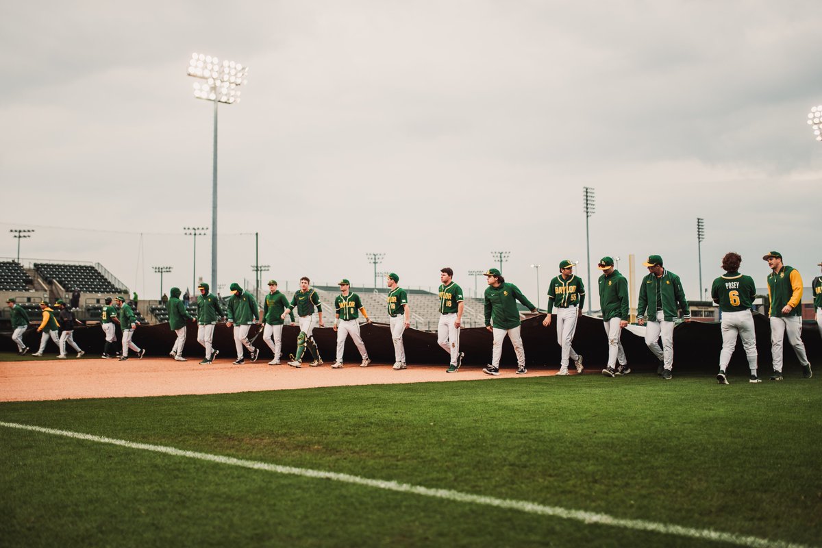 TTU_Baseball's tweet photo. Good news: The tarp is off the field and we're looking at a 5:50 resumption time. https://t.co/2VvVeO02Pk
