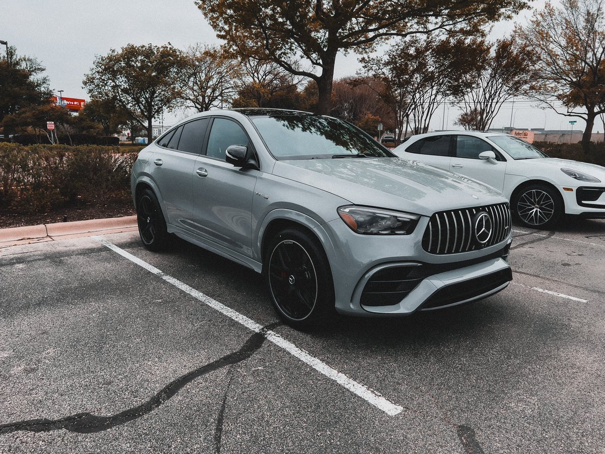 SoGrizzy's tweet photo. GRIZZY IN DA AMG 🗣️ https://t.co/Z9Ti0g0gi5
