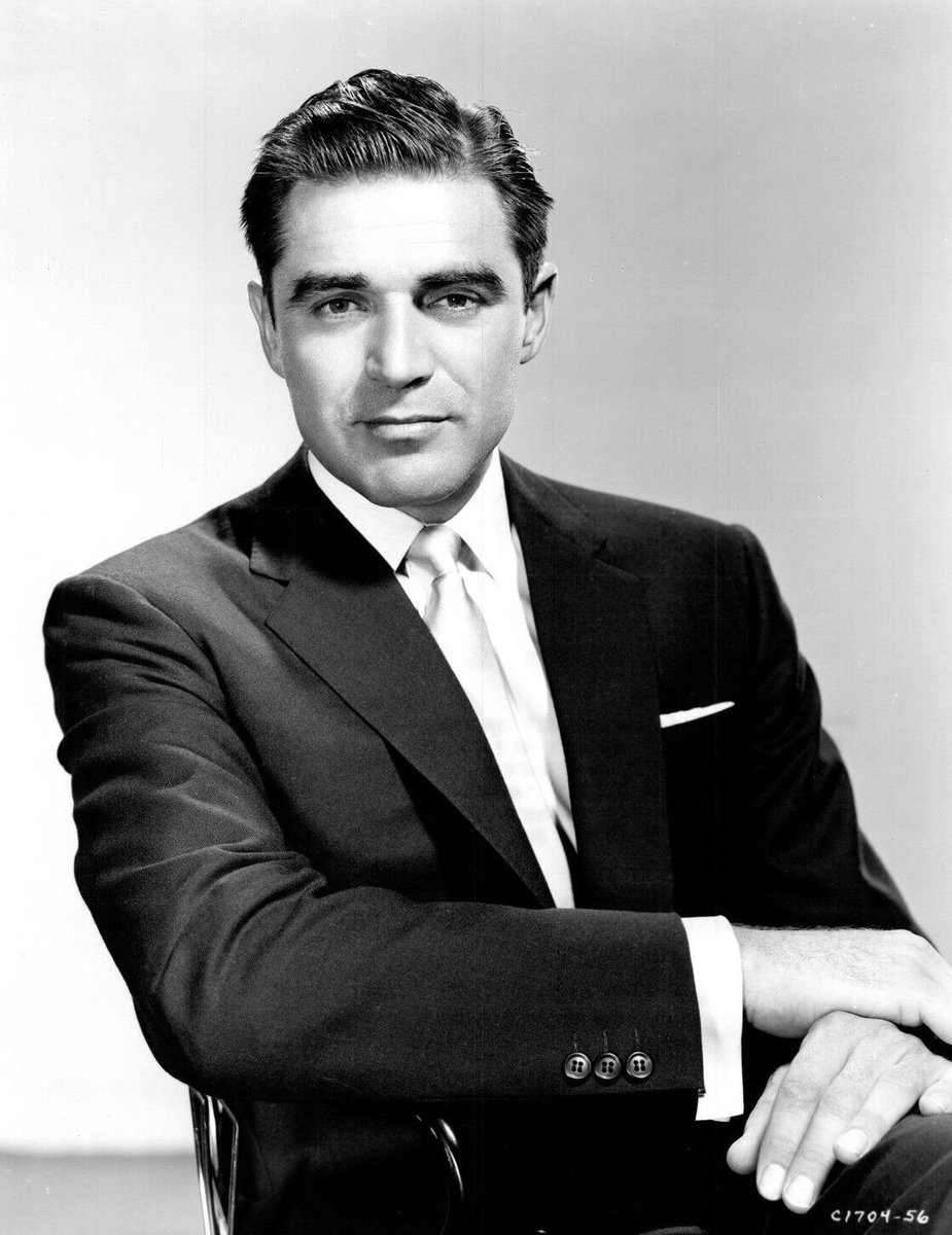 gaugler_j's tweet photo. Steve Cochran. Handsome, masculine actor at his peak as a Warner Brothers contract star playing thugs and gangsters in the early 1950's. His on screen image as a bad boy and womanizer mirrored his turbulent personal life. https://t.co/Ym8Np0jaBV